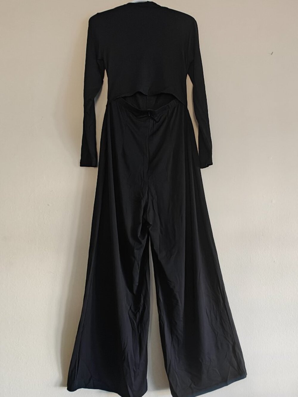 HALARA LONG SLEEVE WIDE LEG JUMPSUIT (SIZES MEDIUM & LARGE REGULAR ) - Picture 5 of 7